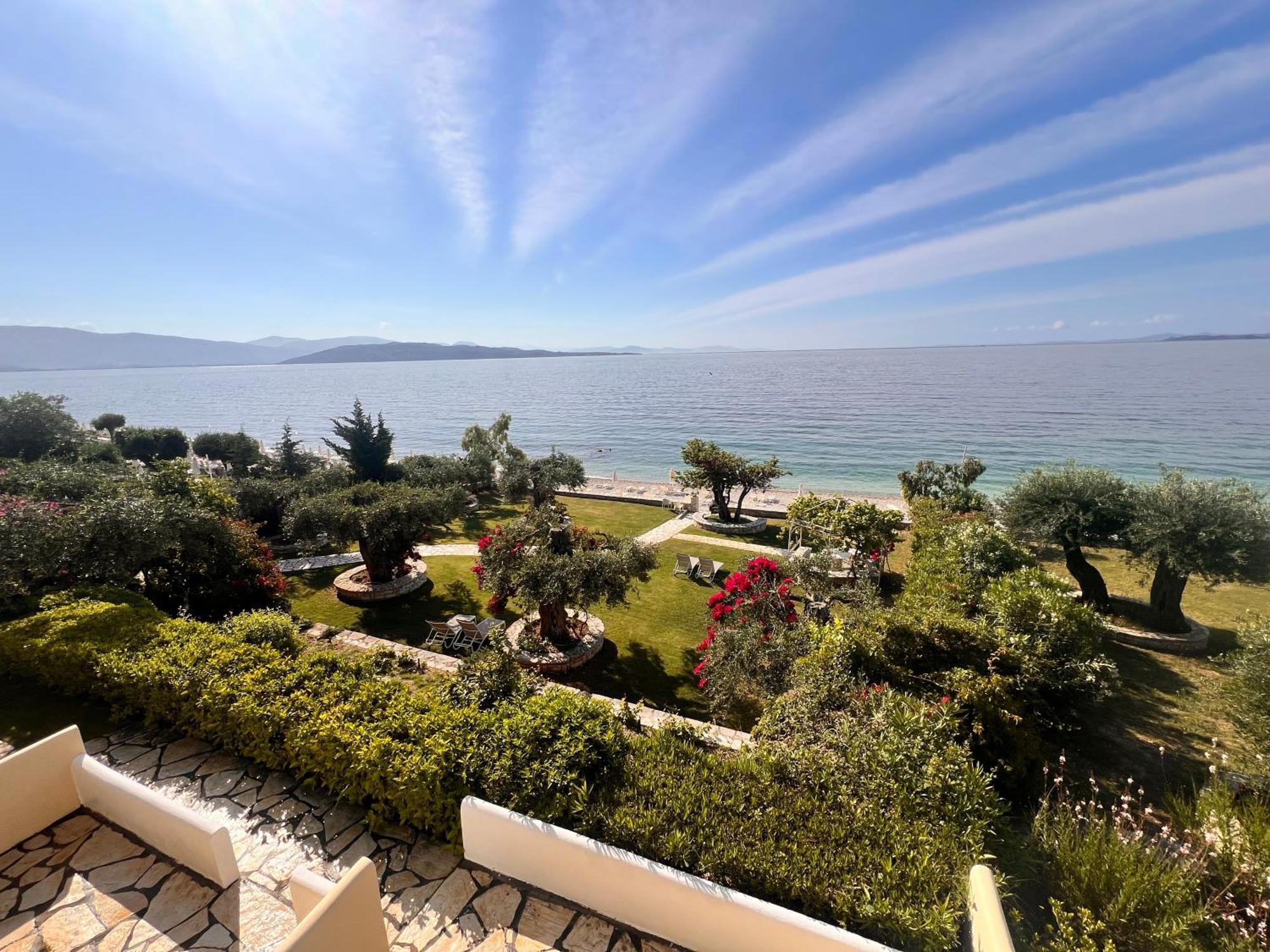 Krouzeri Beach Apartments Nisaki  Esterno foto